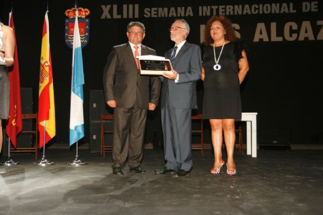 El presidente de la Asamblea Regional recibe la Crilla de Oro de la Semana Internacional de la Huerta y el Mar