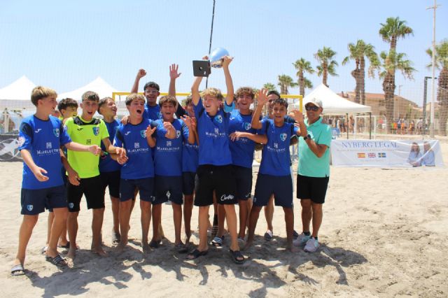 Celebradas las finales regionales de fútbol playa en Los Alcázares