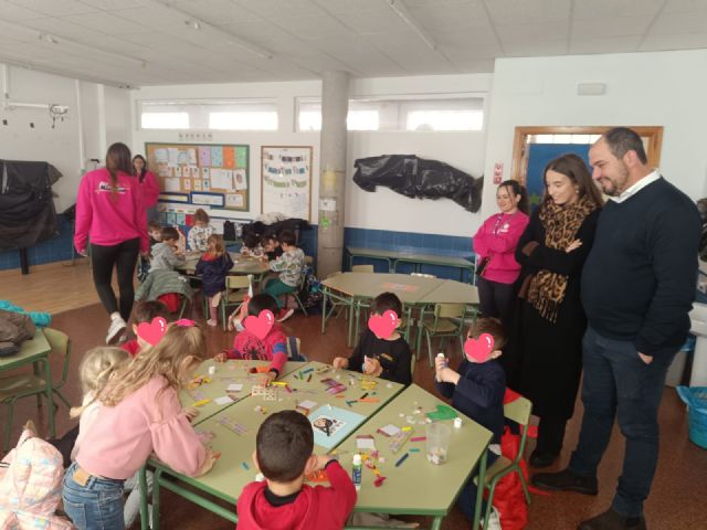 El Ayuntamiento de Los Alcázares consolida la Escuela de Navidad como un servicio clave de corresponsabilidad familiar