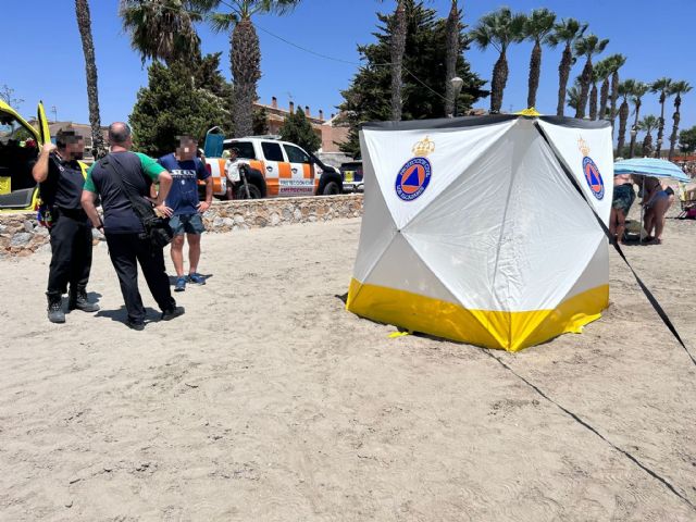 Fallece un hombre de 74 años cuando se bañaba en Los Narejos