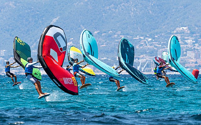 El Mar Menor acoge el arranque del circuito nacional de wing foil race