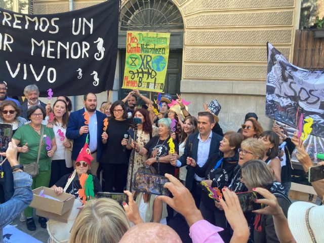 La ministra Teresa Ribera anuncia el apoyo del Gobierno de España a la ILP del Mar Menor