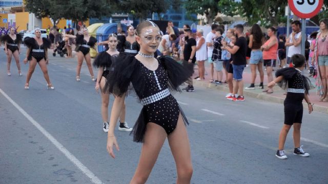 Los Narejos celebra una exitosa primera edición del Carnaval de Verano