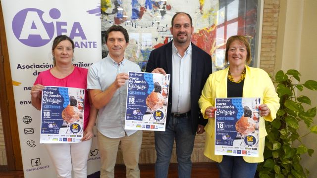 Los Alcázares vuelve a unir gastronomía y solidaridad con una nueva edición del Corte de Jamón Solidario a beneficio de AFA Levante