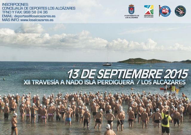 Nadadores de diferentes lugares de la geografía española participan en la XII Travesía a Nado