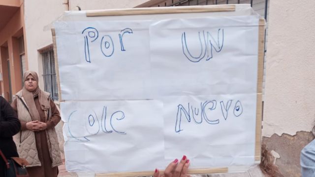 Protesta en el Colegio Público D. Bienvenido Conejero Requiel