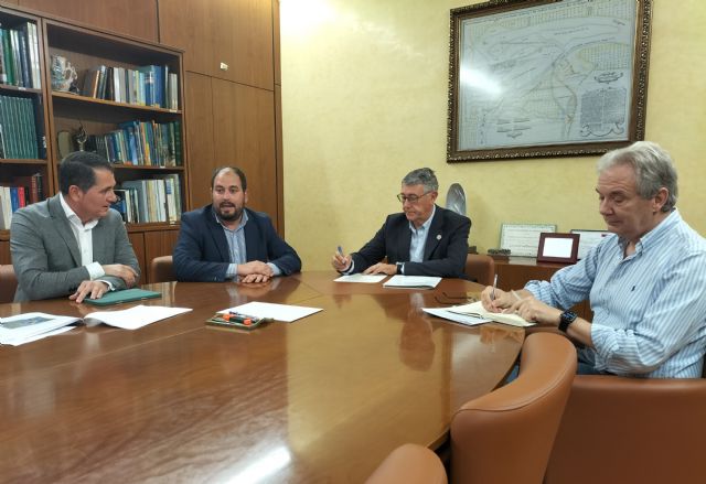 El presidente de la CHS mantiene una reuniÃ³n de trabajo con el alcalde de Los AlcÃ¡zares