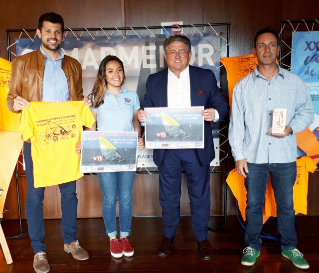 El campeón de España y subcampeón del Mundo, Fernando Martínez del Cerro navegará este fin de semana en Los Alcázares