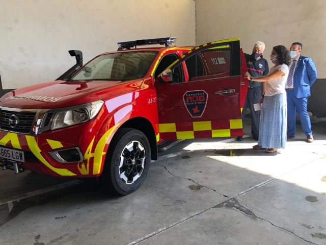 Los bomberos del Consorcio de Extinción y Salvamento estrenan máscaras de intervención y un vehículo jefatura para Los Alcázares