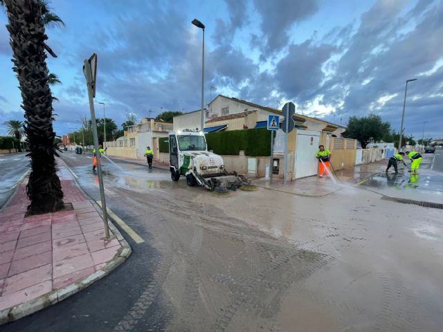 El aviso rojo por lluvias deja en Los Alcázares acumulados de 130 litros