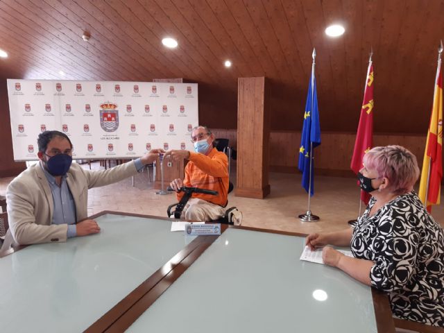 El Alcalde de Los Alcázares y la Concejal de Política Social reciben al nuevo Defensor de las Personas con Necesidades Distintas